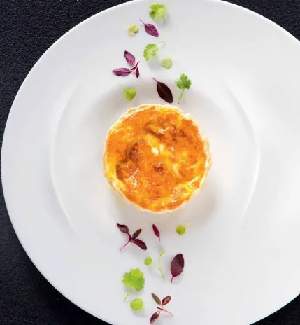 Открытый пирог с тремя сырами